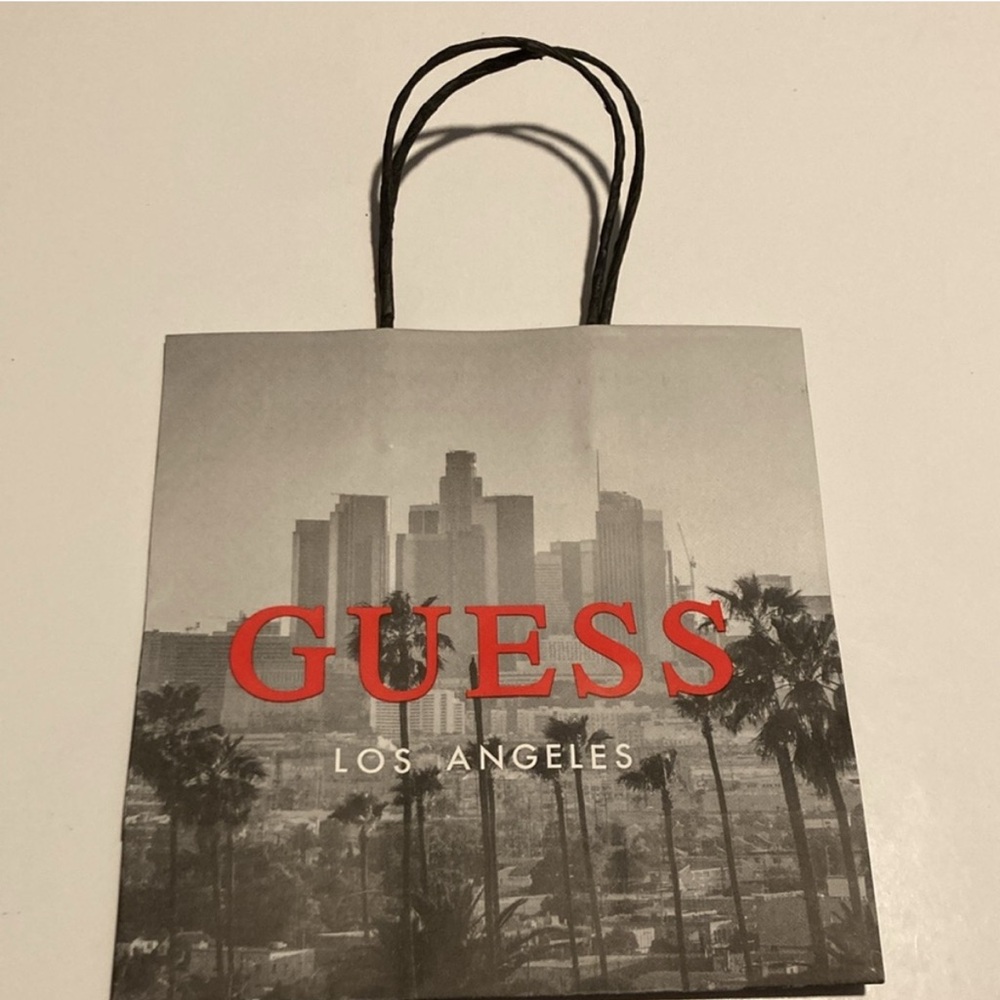 Dior, Swarovski, Oliver peoples, Oakley and Guess Gift Bags - Picture 8 of 9